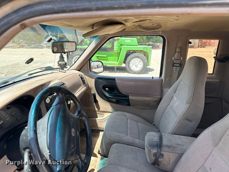 image for item ML9095 1997 Mazda B4000  pickup truck