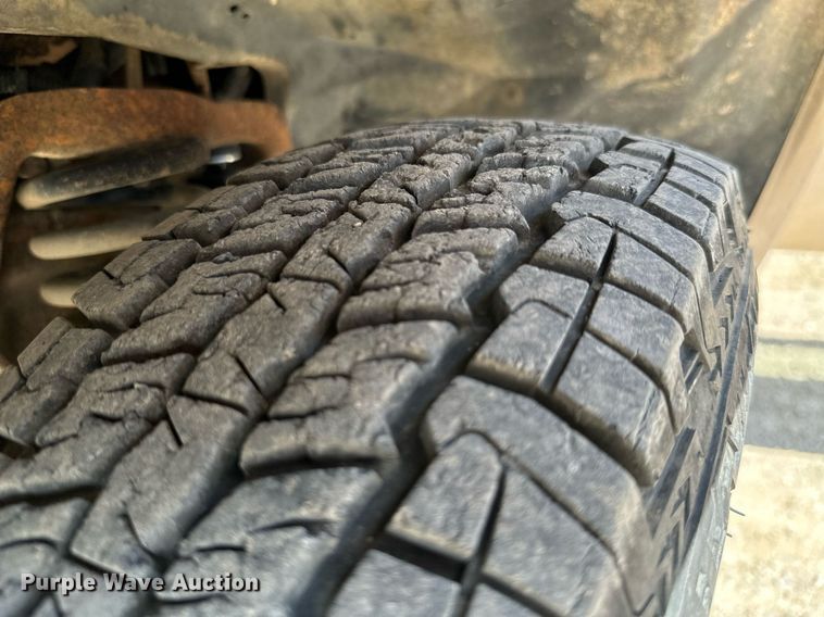 image for item ML9095 1997 Mazda B4000  pickup truck