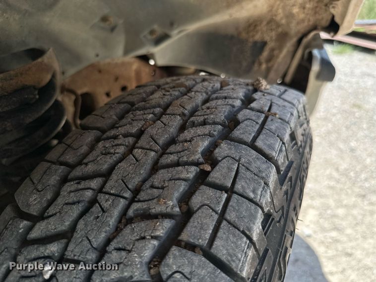 image for item ML9095 1997 Mazda B4000  pickup truck