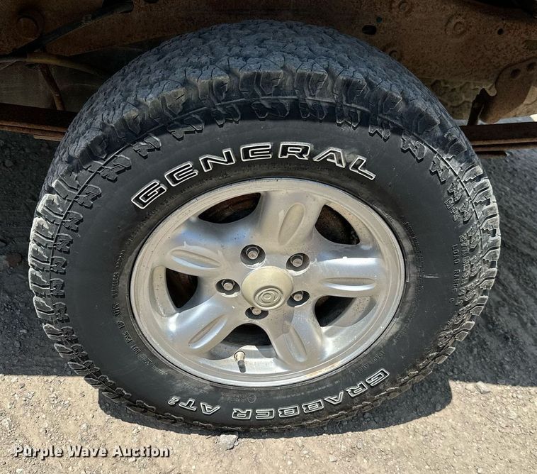 image for item ML9095 1997 Mazda B4000  pickup truck