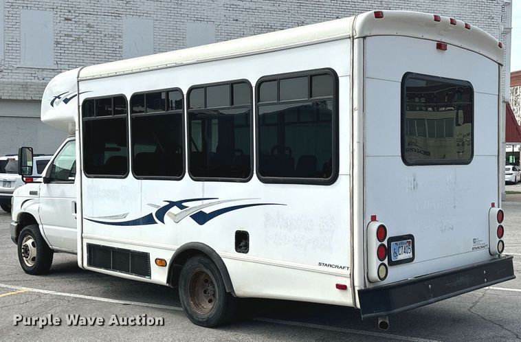 image for item ML9258 2008 Ford E350 Super Duty  shuttle bus
