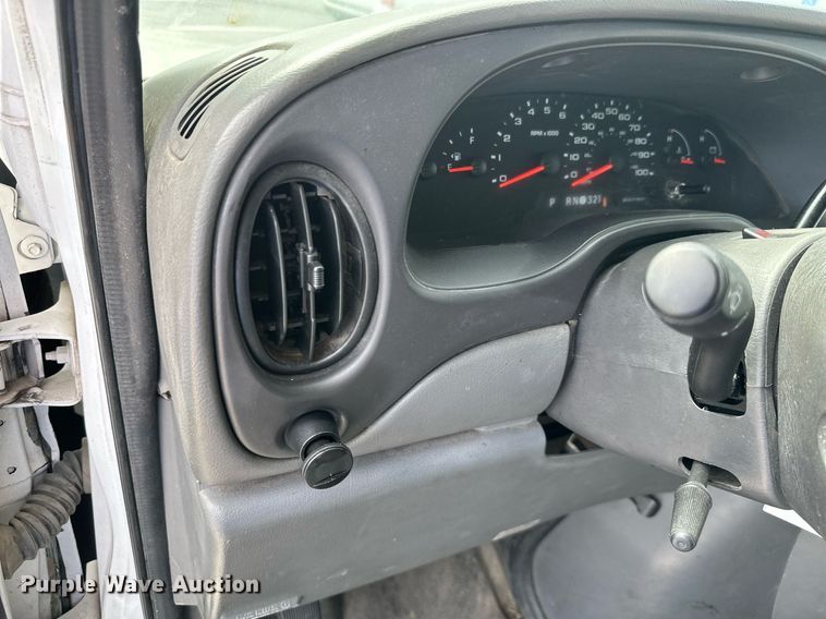 image for item ML9258 2008 Ford E350 Super Duty  shuttle bus