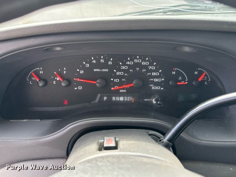 image for item ML9258 2008 Ford E350 Super Duty  shuttle bus