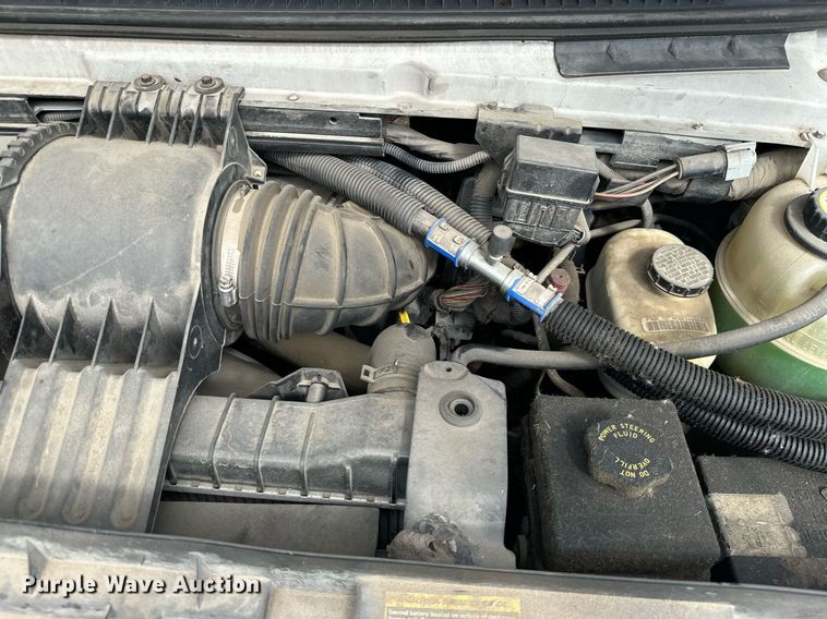 image for item ML9258 2008 Ford E350 Super Duty  shuttle bus