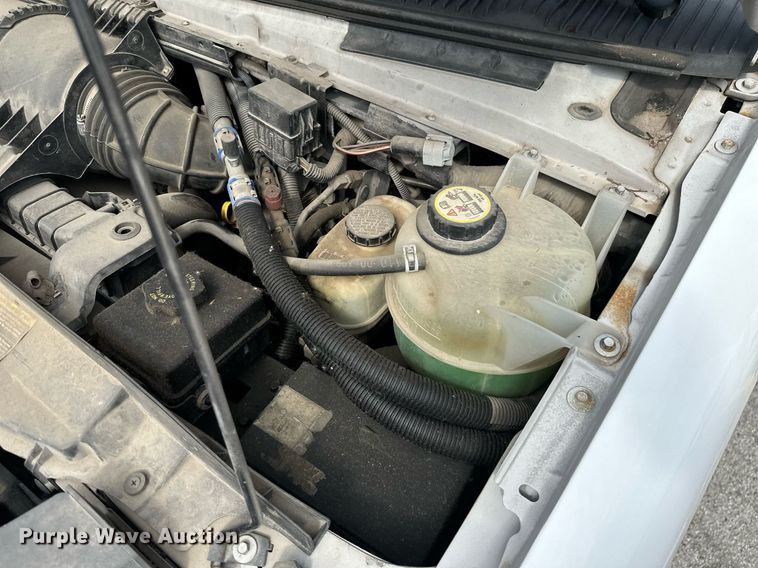 image for item ML9258 2008 Ford E350 Super Duty  shuttle bus