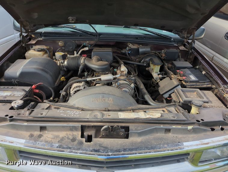 image for item MO9029 1996 Chevrolet Suburban  SUV