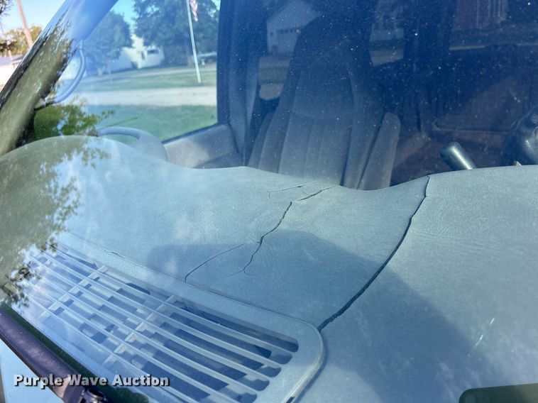 image for item MO9047 1999 Chevrolet Astro  van