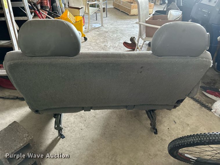 image for item MO9047 1999 Chevrolet Astro  van