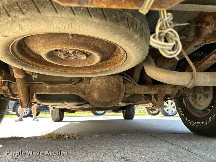 image for item MO9047 1999 Chevrolet Astro  van