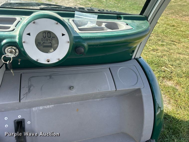 image for item MO9048 2002 Ford Think Neighbor  utility vehicle