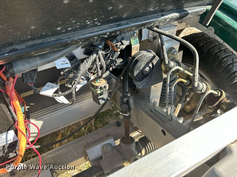 image for item MO9048 2002 Ford Think Neighbor  utility vehicle