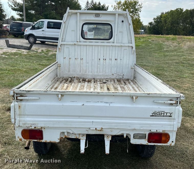 image for item MO9049 1992 Mitsubishi  mini truck
