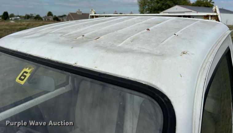 image for item MO9049 1992 Mitsubishi  mini truck