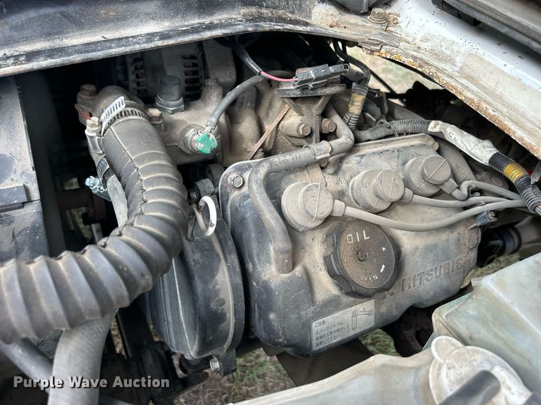 image for item MO9049 1992 Mitsubishi  mini truck