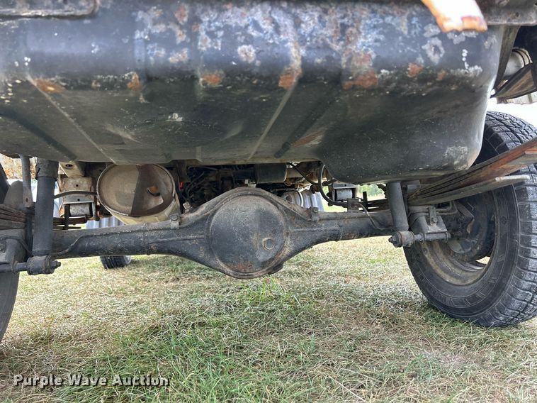 image for item MO9049 1992 Mitsubishi  mini truck