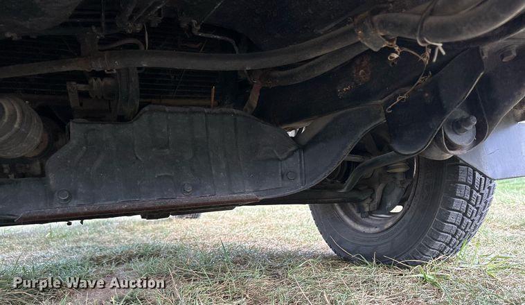 image for item MO9049 1992 Mitsubishi  mini truck