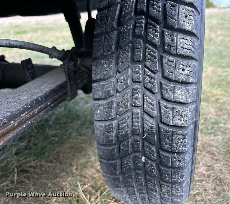 image for item MO9049 1992 Mitsubishi  mini truck