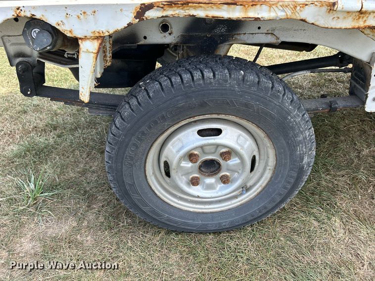 image for item MO9049 1992 Mitsubishi  mini truck