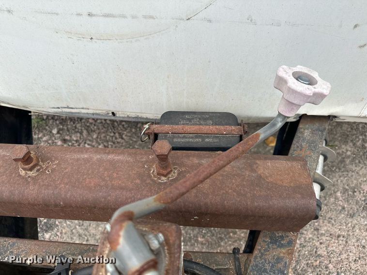 image for item MQ9397 1993 Haulmark  enclosed cargo trailer