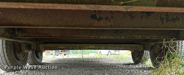 image for item MQ9397 1993 Haulmark  enclosed cargo trailer