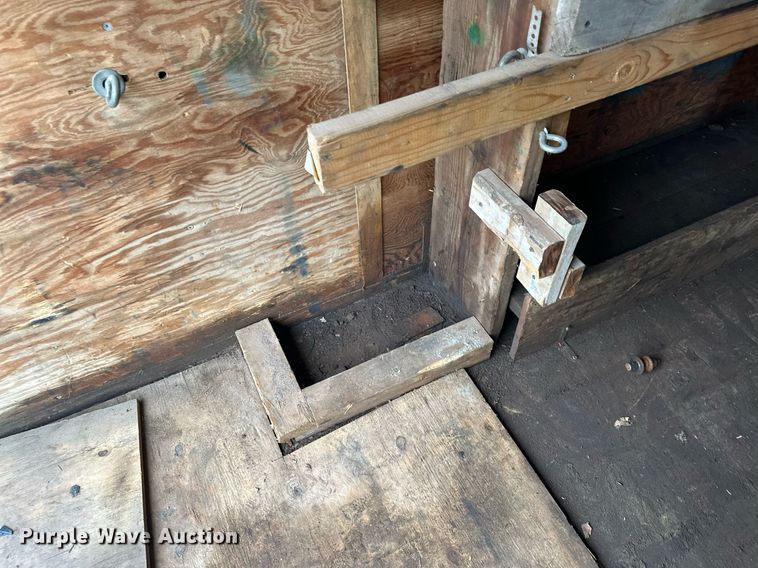 image for item MQ9397 1993 Haulmark  enclosed cargo trailer