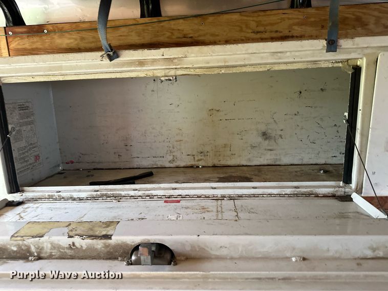 image for item MQ9397 1993 Haulmark  enclosed cargo trailer