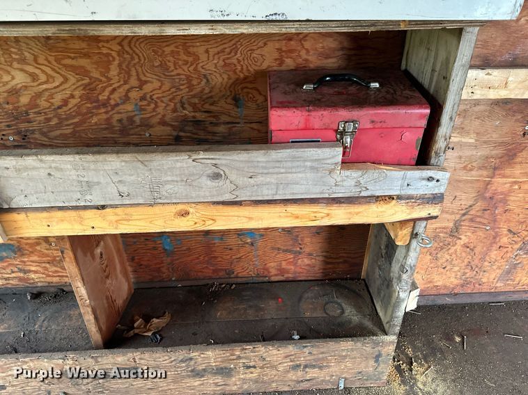 image for item MQ9397 1993 Haulmark  enclosed cargo trailer