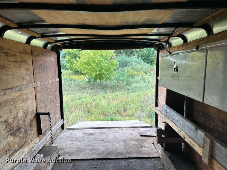 image for item MQ9397 1993 Haulmark  enclosed cargo trailer