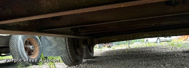 image for item MQ9397 1993 Haulmark  enclosed cargo trailer