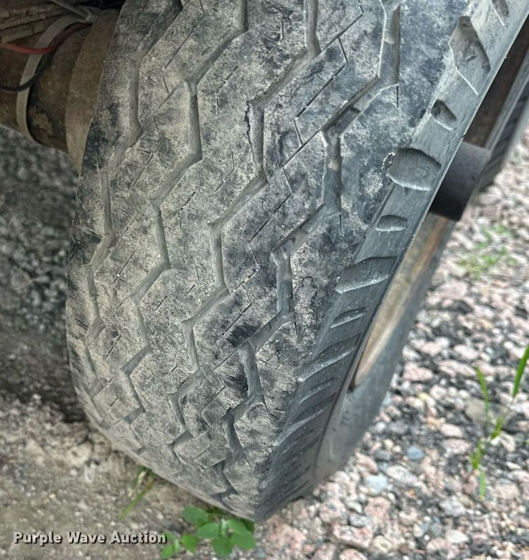 image for item MQ9397 1993 Haulmark  enclosed cargo trailer