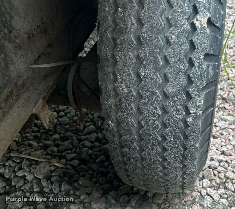 image for item MQ9397 1993 Haulmark  enclosed cargo trailer