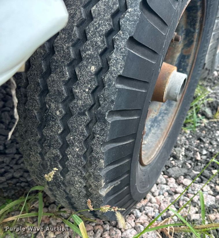 image for item MQ9397 1993 Haulmark  enclosed cargo trailer