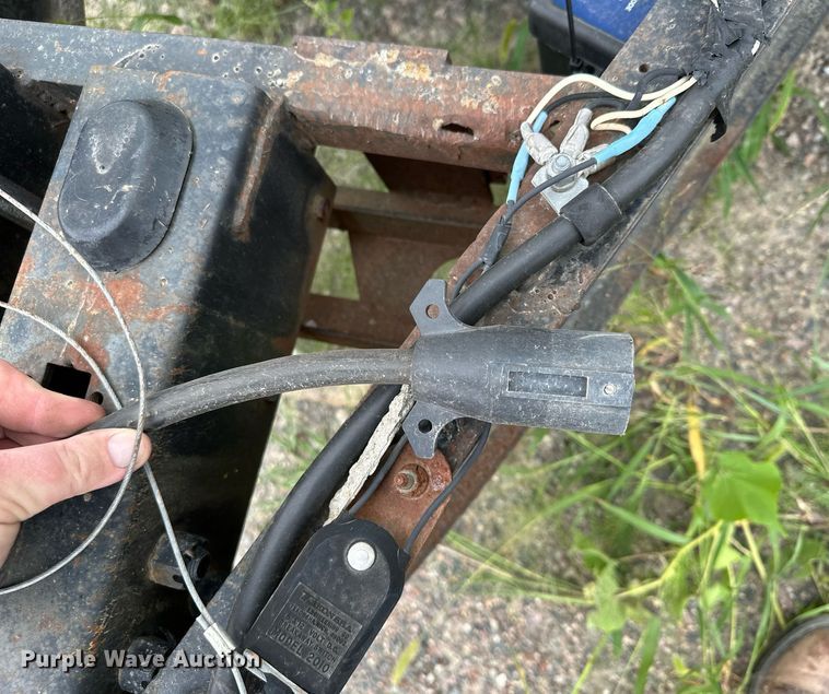 image for item MQ9398 1992 Haulmark  enclosed cargo trailer