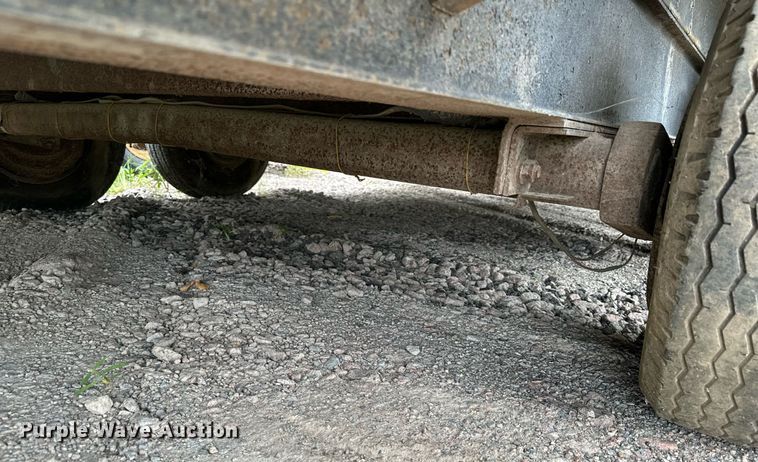 image for item MQ9398 1992 Haulmark  enclosed cargo trailer