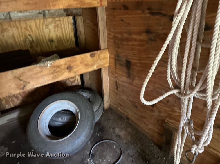 image for item MQ9398 1992 Haulmark  enclosed cargo trailer