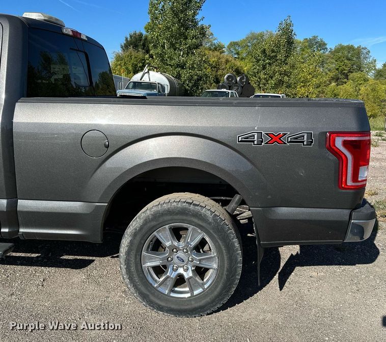 image for item MQ9443 2017 Ford F150  SuperCrew pickup truck