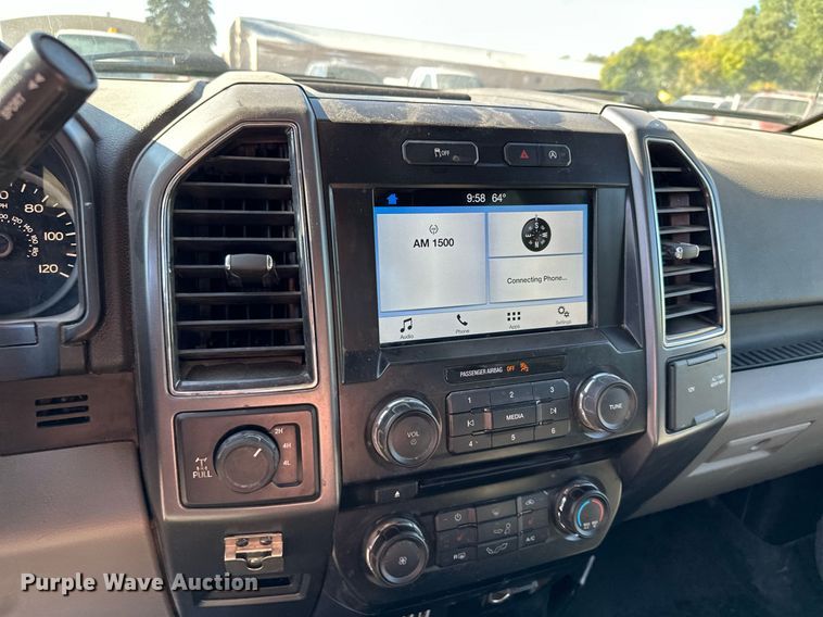 image for item MQ9443 2017 Ford F150  SuperCrew pickup truck