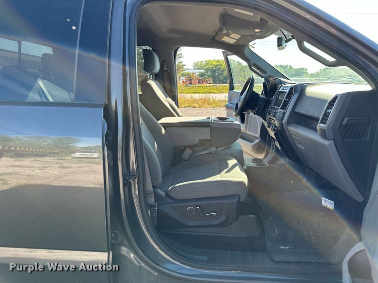 image for item MQ9443 2017 Ford F150  SuperCrew pickup truck