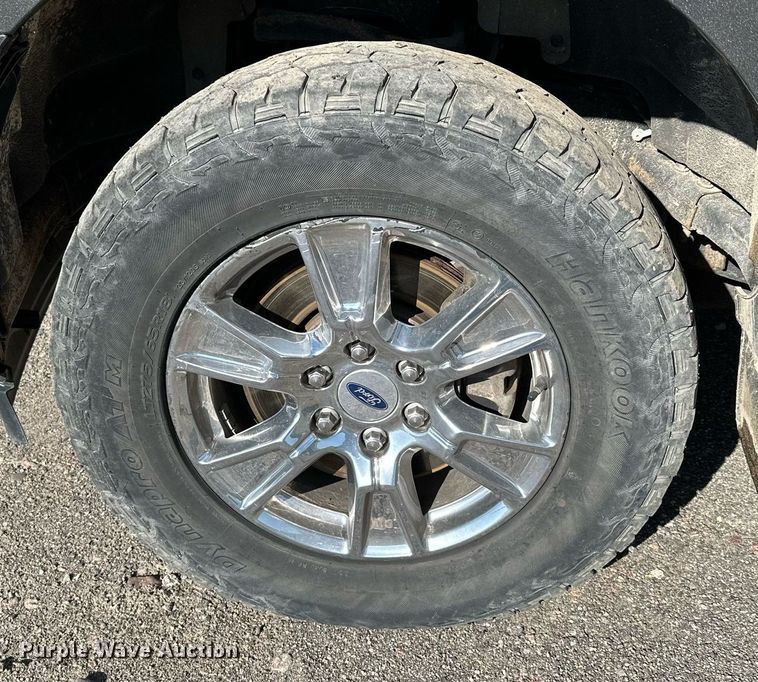 image for item MQ9443 2017 Ford F150  SuperCrew pickup truck