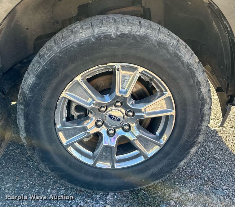 image for item MQ9443 2017 Ford F150  SuperCrew pickup truck