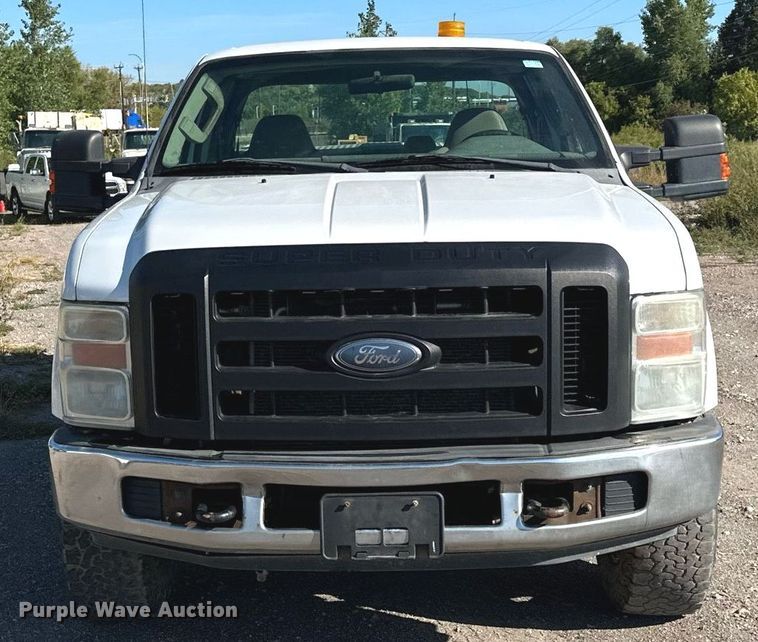 image for item MQ9444 2008 Ford F350 Super Duty  SuperCab pickup truck