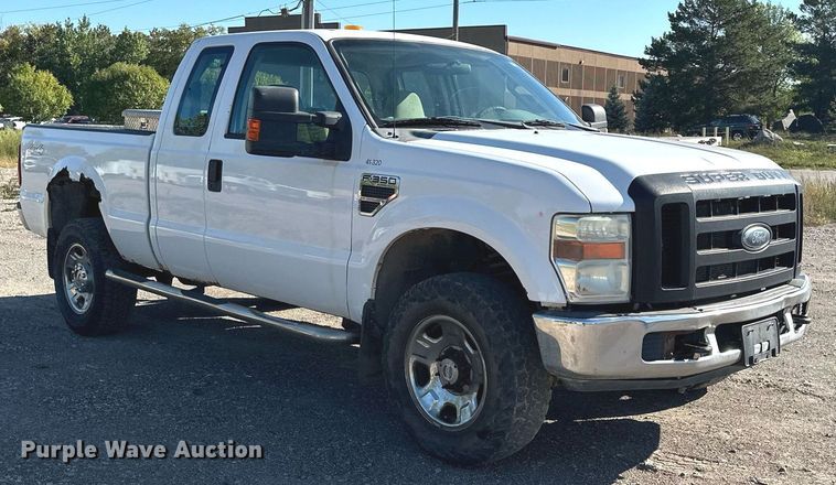 image for item MQ9444 2008 Ford F350 Super Duty  SuperCab pickup truck
