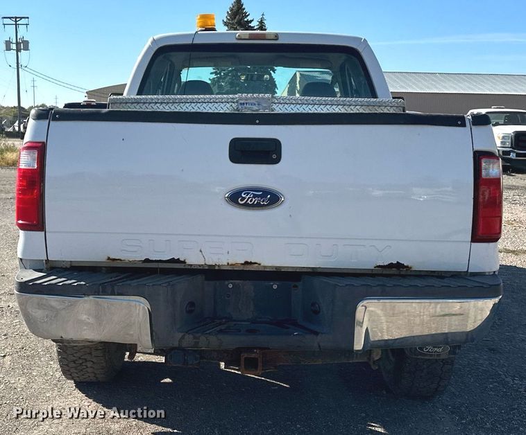 image for item MQ9444 2008 Ford F350 Super Duty  SuperCab pickup truck