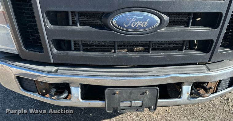 image for item MQ9444 2008 Ford F350 Super Duty  SuperCab pickup truck