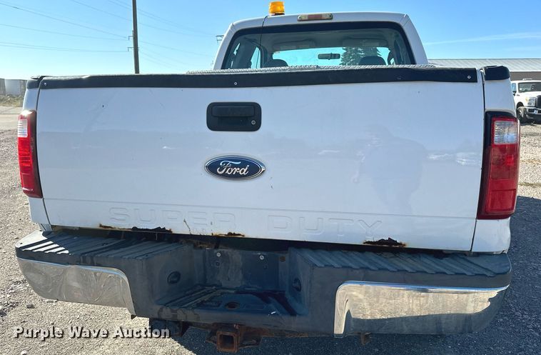 image for item MQ9444 2008 Ford F350 Super Duty  SuperCab pickup truck