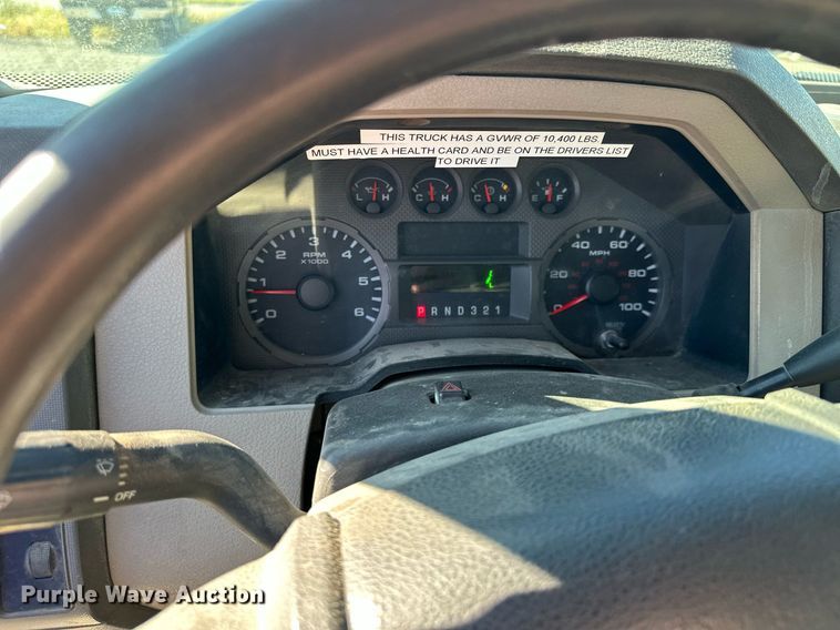 image for item MQ9444 2008 Ford F350 Super Duty  SuperCab pickup truck