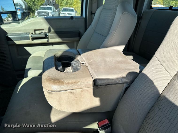 image for item MQ9444 2008 Ford F350 Super Duty  SuperCab pickup truck