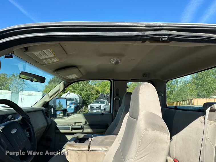 image for item MQ9444 2008 Ford F350 Super Duty  SuperCab pickup truck