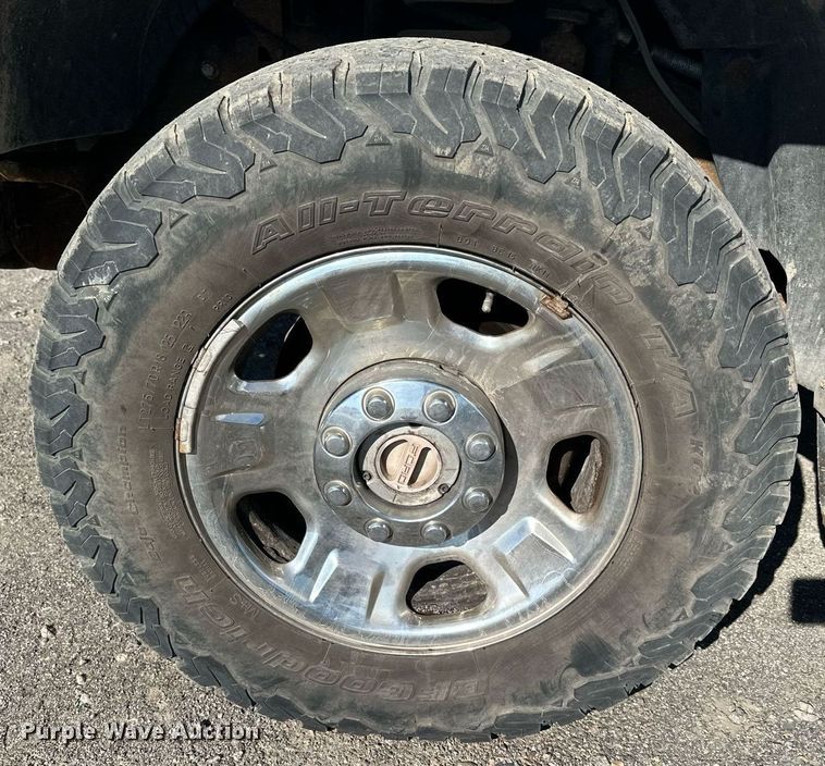 image for item MQ9444 2008 Ford F350 Super Duty  SuperCab pickup truck