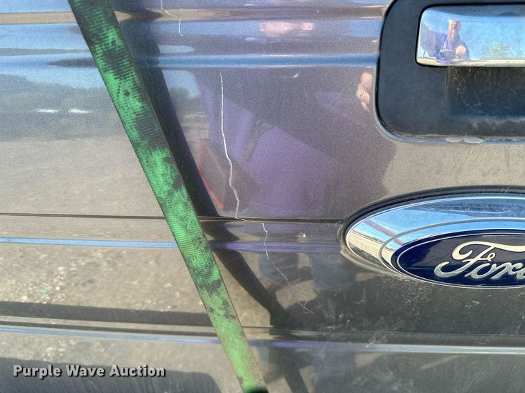 image for item MQ9445 2013 Ford F150  SuperCrew pickup truck